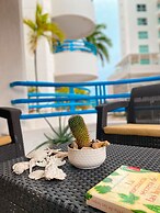 Quiet Apartment one Block From the Beach