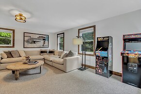 Black Mountain Escape