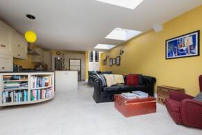 Caithness Road VI by Onefinestay