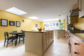 Caithness Road VI by Onefinestay