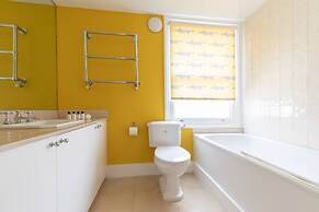 Caithness Road VI by Onefinestay