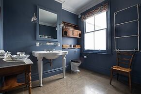 Caithness Road VI by Onefinestay