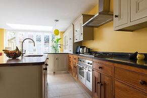 Caithness Road VI by Onefinestay