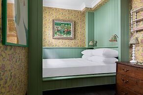 William Mews by Onefinestay