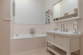 Cranley Mews VI by Onefinestay