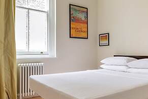 Bury Place by Onefinestay