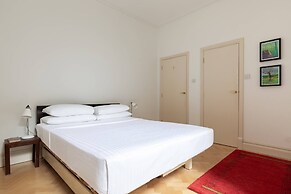 Bury Place by Onefinestay