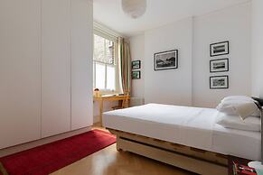 Bury Place by Onefinestay