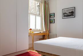 Bury Place by Onefinestay