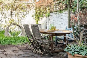 Milborne Grove by Onefinestay