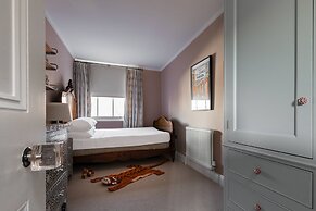 Milborne Grove by Onefinestay