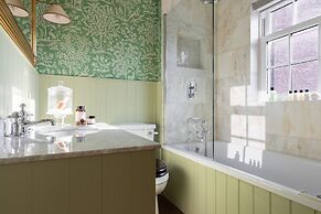 Milborne Grove by Onefinestay