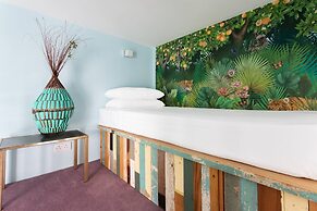 Belsize Park Gardens by Onefinestay