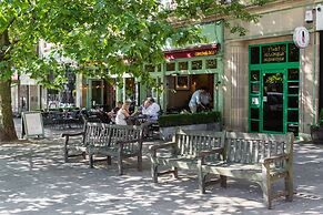 Belsize Park Gardens by Onefinestay