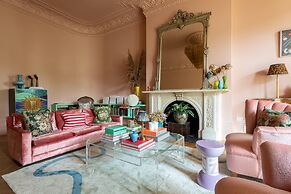 Belsize Park Gardens by Onefinestay