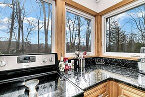 Black Mountain Treehouse