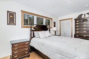 Black Mountain Treehouse