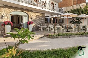 Hotiday Room Collection - Massa Lubrense