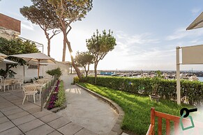 Hotiday Room Collection - Massa Lubrense