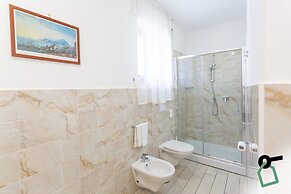 Hotiday Room Collection - Massa Lubrense