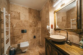 Cappatria Cave House