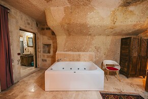 Cappatria Cave House