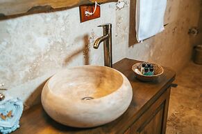 Cappatria Cave House