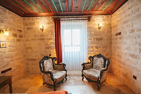 Cappatria Cave House