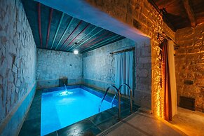 Cappatria Cave House