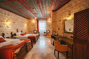 Cappatria Cave House