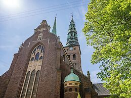 Sanders Regent Bright 1 Bdr Apt