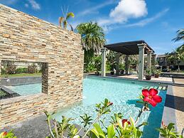 Leaf Luxe - 9 Pools BBQ Gym