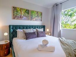 Leaf Luxe - 9 Pools BBQ Gym