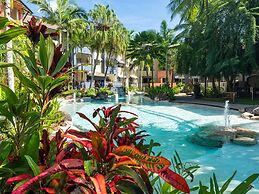 Leaf Luxe - 9 Pools BBQ Gym