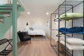 Modern 1-br Apartment Close to Downtown Vibes