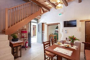 Domus Clodia-sensing Rethymno's Old Town