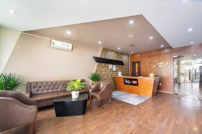 Collection O District 10 Near Van Hanh Hospital Formerly Lan Rung Hote