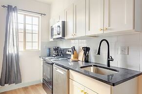 Cozy Stay near Fishtown & City Center