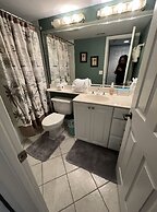 Casa Marina 424: Canal-front Condo W/ Heated Pool & Beach Access 2 Bed