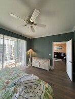 Casa Marina 424: Canal-front Condo W/ Heated Pool & Beach Access 2 Bed