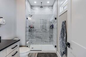 Tranquil Waters 8 Bedroom Home