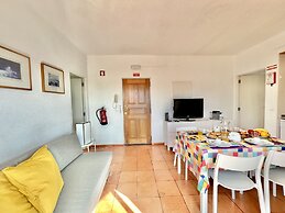 Albufeira Skylight 2 by Homing