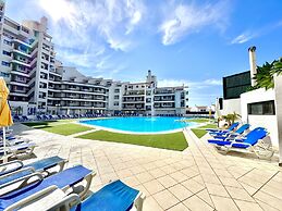 Albufeira Skylight 2 by Homing