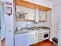 Albufeira Skylight 2 by Homing