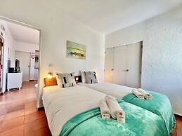 Albufeira Skylight 2 by Homing