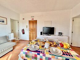 Albufeira Skylight 2 by Homing