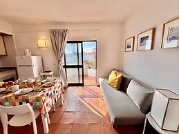 Albufeira Skylight 2 by Homing