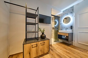 MiLa Apartments
