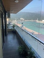 Maayaa inn by Ganges