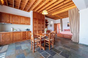 Arte Suites Pefki